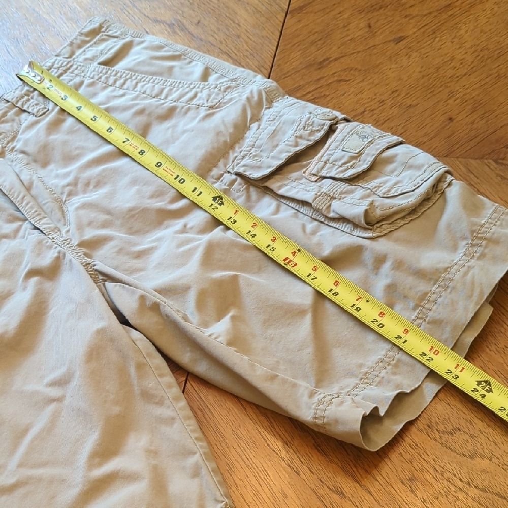 UNIONBAY Men's Tan/Dark Khaki Cargo Shorts - Picture 7 of 7